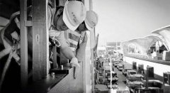 LED地磚顯示屏安裝需要注意的五個(gè)問題